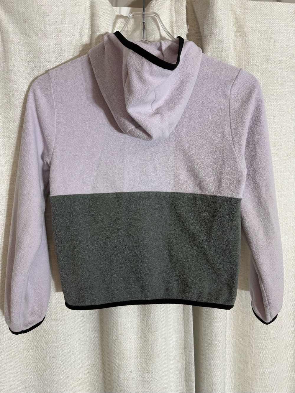 The North Face Kids Two-Tone Hooded Fleece Jacket in Lavender & Charcoal - Picture 2 of 5